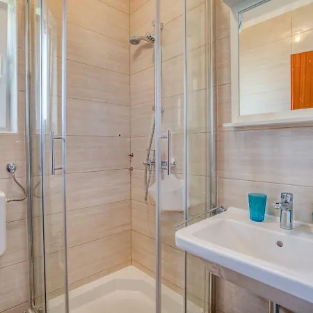 Daria-1 By Interhome * 포레치